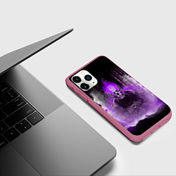 Чехол iPhone 11 Pro матовый Фиолетовый скелет в дыму, цвет: 3D-малиновый — фото 2