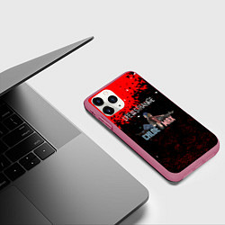 Чехол iPhone 11 Pro матовый Life is strange Хлоя и Макс, цвет: 3D-малиновый — фото 2