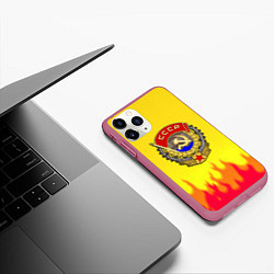 Чехол iPhone 11 Pro матовый СССР огонь герб, цвет: 3D-малиновый — фото 2