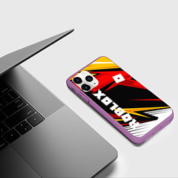 Чехол iPhone 11 Pro матовый Роблокс - спортивная абстрация, цвет: 3D-фиолетовый — фото 2
