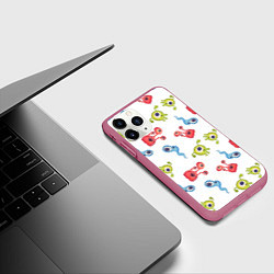 Чехол iPhone 11 Pro матовый Мультяшные инопланетяне, цвет: 3D-малиновый — фото 2