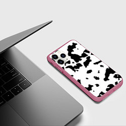 Чехол iPhone 11 Pro матовый Черно белый пятнистый узор, цвет: 3D-малиновый — фото 2