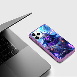 Чехол iPhone 11 Pro матовый Самурай ледяной фэнтезийный синий стиль - вьюга, цвет: 3D-фиолетовый — фото 2