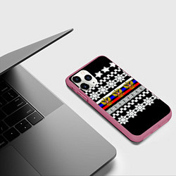 Чехол iPhone 11 Pro матовый Rusiia winter pattern, цвет: 3D-малиновый — фото 2