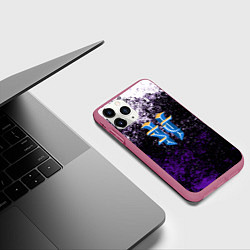 Чехол iPhone 11 Pro матовый Starcraft брызги красок, цвет: 3D-малиновый — фото 2