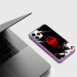 Чехол iPhone 11 Pro матовый The Elder Scrolls Online glitch, цвет: 3D-фиолетовый — фото 2