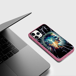 Чехол iPhone 11 Pro матовый Джокер в мегаполисе - осколки, цвет: 3D-малиновый — фото 2