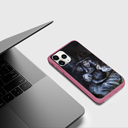 Чехол iPhone 11 Pro матовый Ведьма-вампир, цвет: 3D-малиновый — фото 2