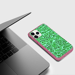 Чехол iPhone 11 Pro матовый Зелёные плитки на салатовом фоне, цвет: 3D-малиновый — фото 2