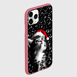 Чехол iPhone 11 Pro матовый Милый котенок - первый снег, цвет: 3D-малиновый — фото 2