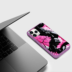 Чехол iPhone 11 Pro матовый Чёрные линии на чёрно-розовом фоне, цвет: 3D-фиолетовый — фото 2