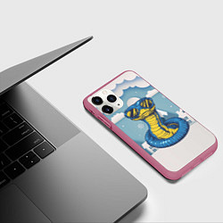 Чехол iPhone 11 Pro матовый Синяя змея в очках, цвет: 3D-малиновый — фото 2