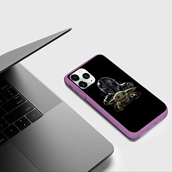 Чехол iPhone 11 Pro матовый Мандолорец - Грогу, цвет: 3D-фиолетовый — фото 2