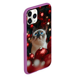 Чехол iPhone 11 Pro матовый Новогодняя белая пушистая сиамская кошка, цвет: 3D-фиолетовый — фото 2