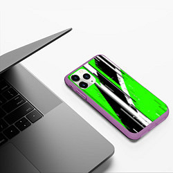 Чехол iPhone 11 Pro матовый Чёрно-белые вертикальные полосы на зелёном фоне, цвет: 3D-фиолетовый — фото 2