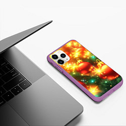 Чехол iPhone 11 Pro матовый Красные новогодние шары и гирлянда, цвет: 3D-фиолетовый — фото 2