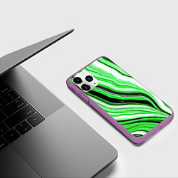 Чехол iPhone 11 Pro матовый Волнистые вертикальные чёрно-зелёные полосы, цвет: 3D-фиолетовый — фото 2