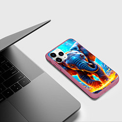 Чехол iPhone 11 Pro матовый Слон и искры под ногами, цвет: 3D-малиновый — фото 2