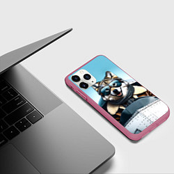 Чехол iPhone 11 Pro матовый Волк авиатор, цвет: 3D-малиновый — фото 2