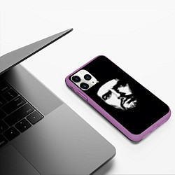 Чехол iPhone 11 Pro матовый Че Гевара тёмный фон, цвет: 3D-фиолетовый — фото 2