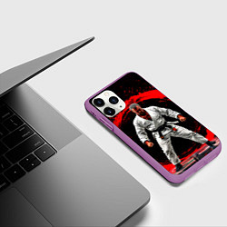 Чехол iPhone 11 Pro матовый Боец джиу-джитсу на черном, цвет: 3D-фиолетовый — фото 2