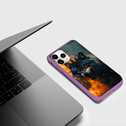 Чехол iPhone 11 Pro матовый Злой волк в огне, цвет: 3D-фиолетовый — фото 2