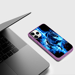 Чехол iPhone 11 Pro матовый Лошадь из конного спорта в огне, цвет: 3D-фиолетовый — фото 2