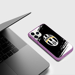 Чехол iPhone 11 Pro матовый Juventus краски штрихи текстура, цвет: 3D-фиолетовый — фото 2