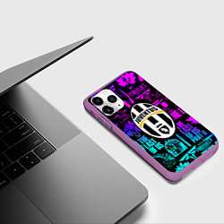 Чехол iPhone 11 Pro матовый Одни из нас x ювентус неон паттерн, цвет: 3D-фиолетовый — фото 2