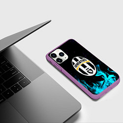 Чехол iPhone 11 Pro матовый Ювентус неоновый огонь, цвет: 3D-фиолетовый — фото 2