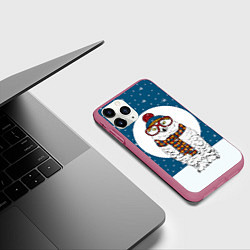 Чехол iPhone 11 Pro матовый Филин, цвет: 3D-малиновый — фото 2