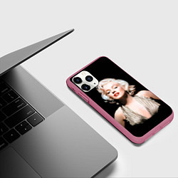 Чехол iPhone 11 Pro матовый Мерлин Монро 2, цвет: 3D-малиновый — фото 2