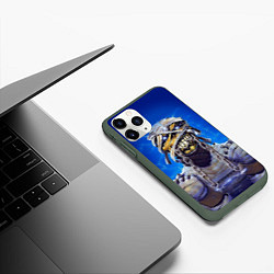 Чехол iPhone 11 Pro матовый Iron Maiden: Mummy, цвет: 3D-темно-зеленый — фото 2