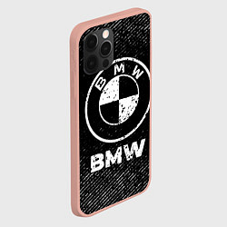 Чехол для iPhone 12 Pro Max BMW с потертостями на темном фоне, цвет: 3D-светло-розовый — фото 2