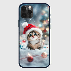 Чехол для iPhone 12 Pro Max Маленький котенок и елочные игрушки, цвет: 3D-черный