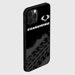 Чехол для iPhone 12 Pro SsangYong speed на темном фоне со следами шин: сим, цвет: 3D-черный — фото 2