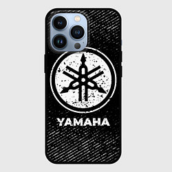 Чехол для iPhone 13 Pro Yamaha с потертостями на темном фоне, цвет: 3D-черный