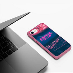 Чехол iPhone 7/8 матовый Stranger Things: Pink Heaven, цвет: 3D-малиновый — фото 2