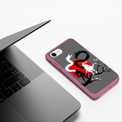 Чехол iPhone 7/8 матовый Битва драконов, цвет: 3D-малиновый — фото 2
