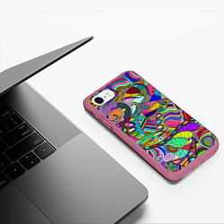 Чехол iPhone 7/8 матовый Дудлы узор разноцветный хиппи, цвет: 3D-малиновый — фото 2
