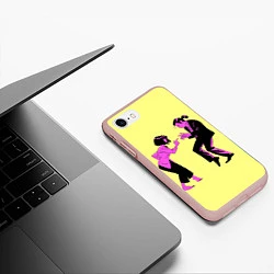 Чехол iPhone 7/8 матовый Криминальное чтиво, цвет: 3D-светло-розовый — фото 2