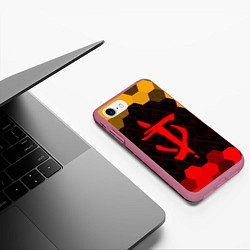 Чехол iPhone 7/8 матовый DOOM ДУМ, цвет: 3D-малиновый — фото 2