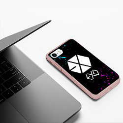 Чехол iPhone 7/8 матовый EXO BAND, цвет: 3D-светло-розовый — фото 2