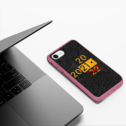 Чехол iPhone 7/8 матовый 2022 не БУДЕТ, цвет: 3D-малиновый — фото 2