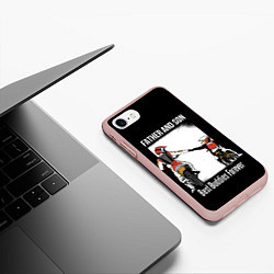 Чехол iPhone 7/8 матовый Папа и сын, цвет: 3D-светло-розовый — фото 2