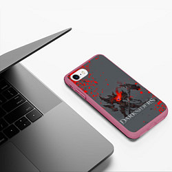 Чехол iPhone 7/8 матовый Darksiders Гнев Войны Z, цвет: 3D-малиновый — фото 2