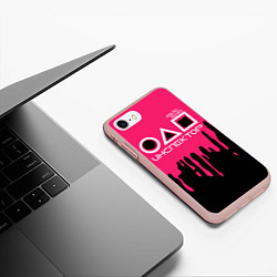 Чехол iPhone 7/8 матовый Inspector of Squid Game, цвет: 3D-светло-розовый — фото 2