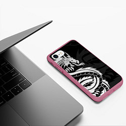 Чехол iPhone 7/8 матовый ЯПОНСКИЙ БЕЛЫЙ ДРАКОН JAPAN WHITE DRAGON, цвет: 3D-малиновый — фото 2