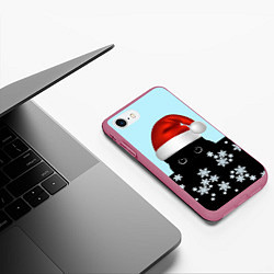 Чехол iPhone 7/8 матовый Новогодний Кот со снежинками, цвет: 3D-малиновый — фото 2