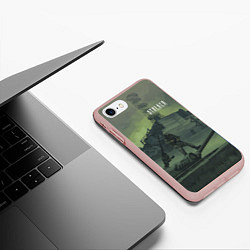 Чехол iPhone 7/8 матовый STALKER Военный На Танке Возле ЧАЭС, цвет: 3D-светло-розовый — фото 2